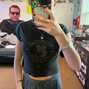 Black graphic cropped tee